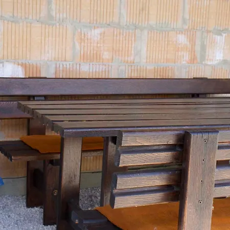 In - Balaton 18047 *